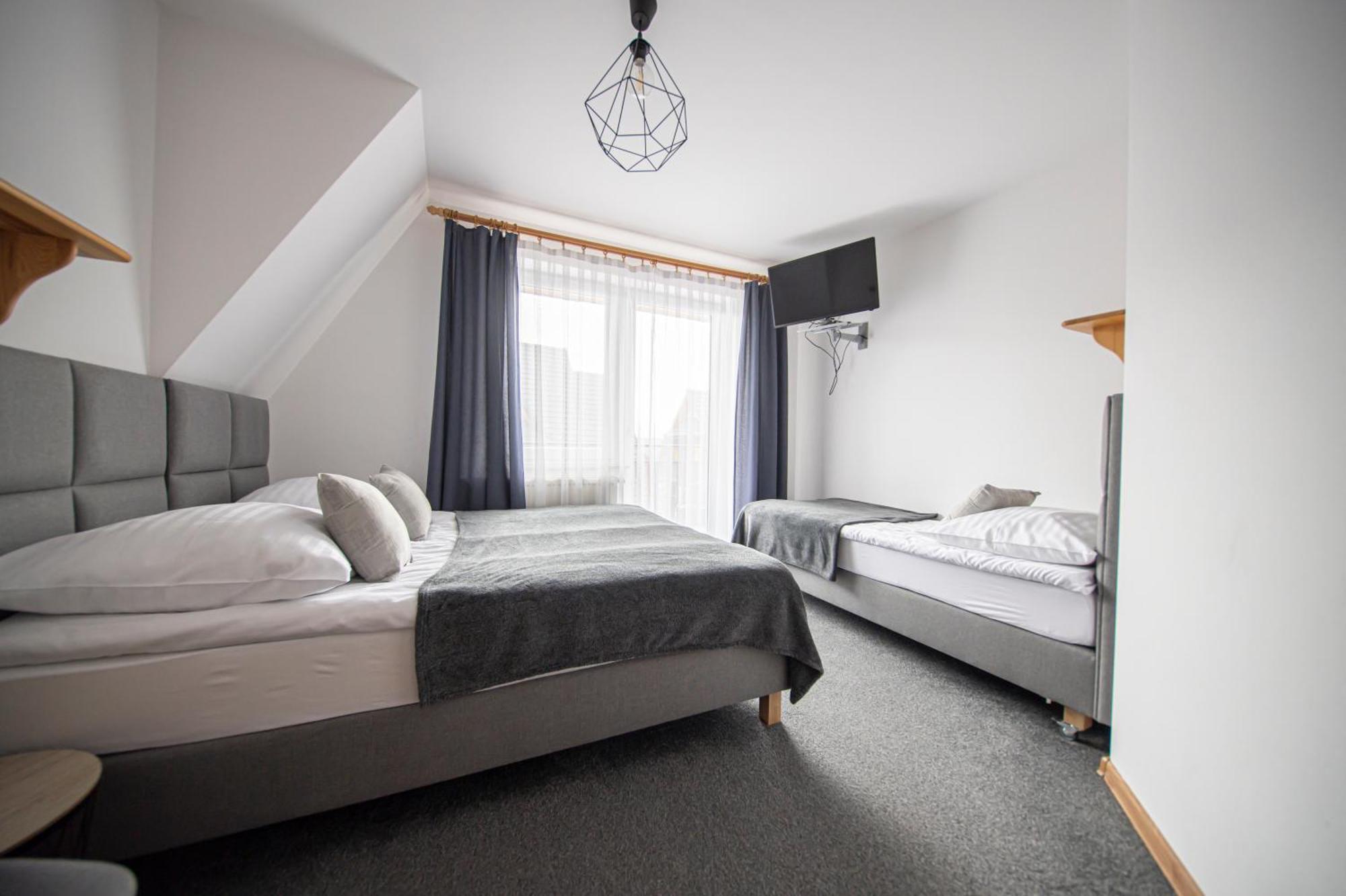 Tatrzanskie Spanie Pokoje Goscinne Poronin Room photo